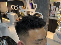 点击看大图 -TOP HAIR SALON