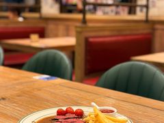 -玛格萝妮比萨屋(四平店)