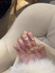 -UGIRL有个美甲