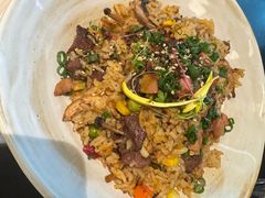 松露风味牛肉粒炒饭-一沙一城·岩烤牛扒(深圳首店)