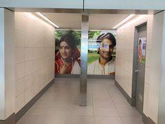 -英迪拉·甘地国际机场