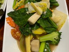 -Dang restaurant (patong phuket)