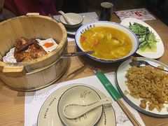 -临界音乐酒馆·小龙虾·江湖菜(华熙LIVE·鱼洞店)