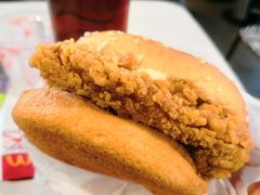 经典麦辣鸡腿汉堡-麦当劳(健德桥得来速店)