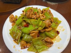 尖椒肥肠-方城小吃店