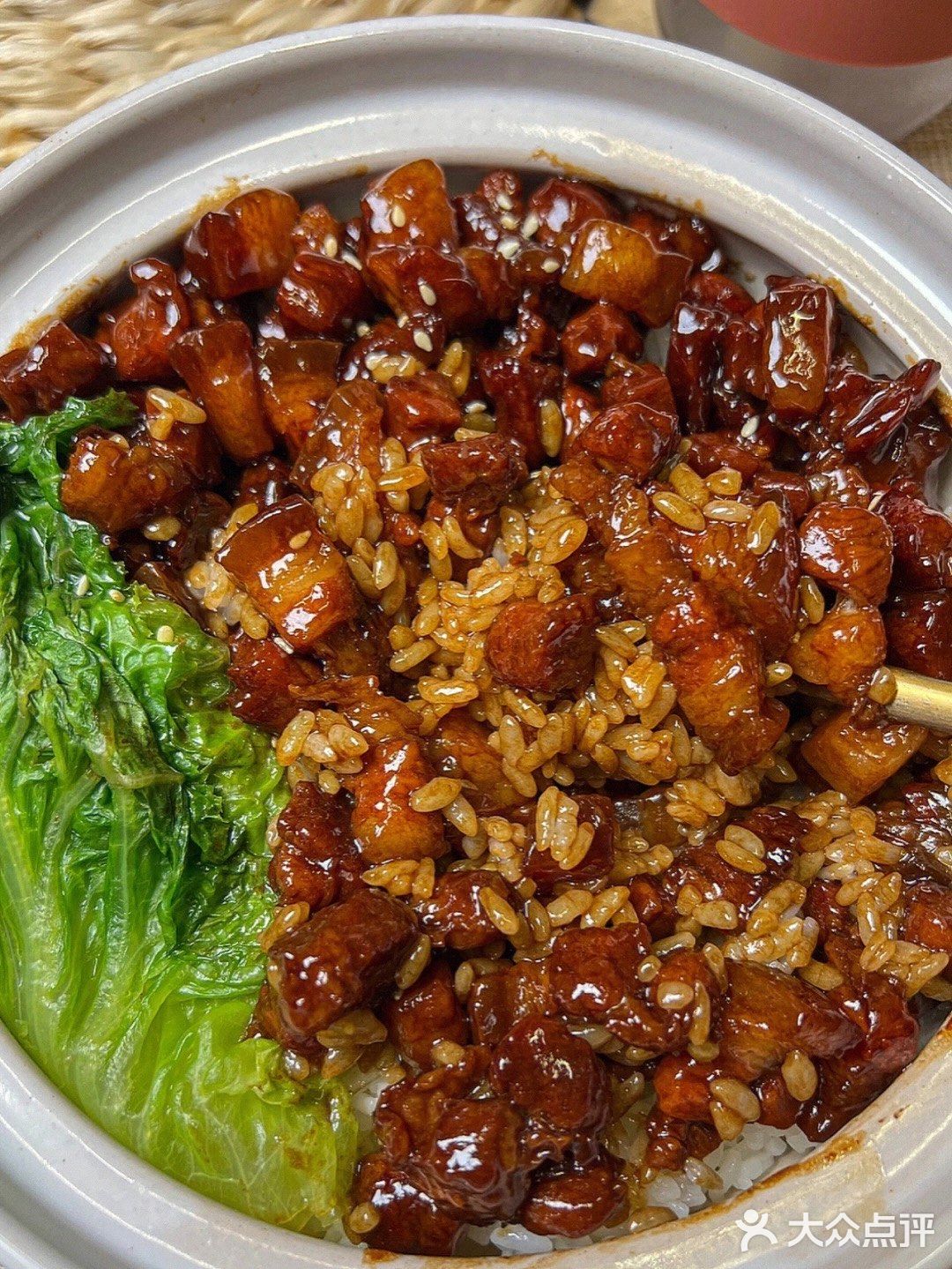 太牛了...我可以天天吃这个红烧肉丁拌饭！