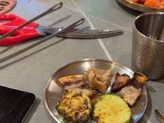 -围炉肉舍•炭烤活鳗•丹东海鲜烤肉(步行街店)