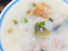 皮蛋瘦肉粥-绿色吴家粥铺(东关街店)