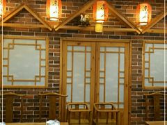 大堂-东来菜馆•手抓海鲜家常菜•海鲜锅贴(鸽子窝店)
