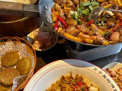 -富正毅三下锅·湘西韵味(天门山索道店)