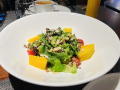 -MONICH牛排融合餐厅(和义大道购物中心店)