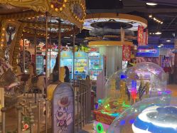 点击看大图 -卡通尼乐园(五彩世界店)