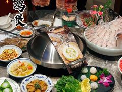 -禄婶鸡煲·打边炉