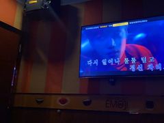 -唱吧麦颂KTV(松江五龙商业广场店)