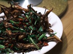 -超越海鲜屋(飞龙物业店)