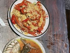 蒜蓉大虾-老街烧烤大排档·地道湖北菜·龙虾馆(汉口火车站店)