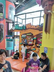 -欧酷世界动力星球(王府井奥莱UP TOWN店)