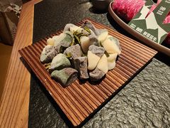 -三出山火锅(南京万象天地店)