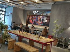 -必胜客(大宁路店)