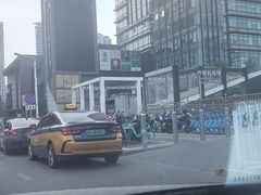 -凤凰汇购物中心