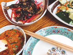 -毛辣果·贵州红酸汤牛肉火锅(西单店)