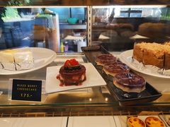 -莓园冰淇淋店