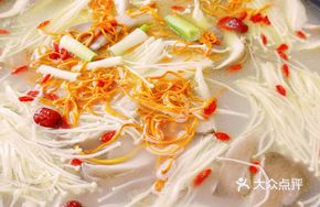 Cordyceps and Chicken Soup Pot