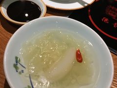 w银耳雪梨汤-德香苑脆皮烤鸭·经典(爱融荟城店)