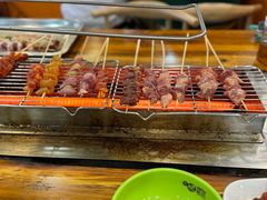 -哈尔滨小酒馆·鲜肉现穿自助烧烤(康新花园店)