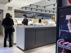 -宏宇眼镜蔡司依视路折扣店(兆佳眼镜城店)