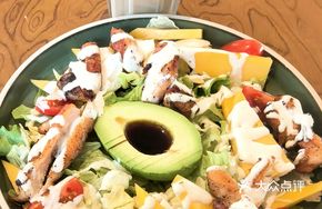 Grilled Chicken Avocado Mango Salad