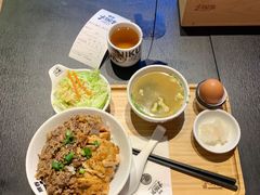 -熊吞·大碗丼烧肉饭(济宁万达广场店)