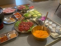 -围炉肉舍丹东海鲜烤肉·烤活鳗(步行街店)