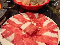 -宽板凳老灶火锅(台湾街店)