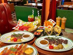 -Famous肥猫墨西哥音乐餐吧(五棵松华熙LIVE店)