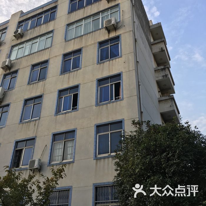 武汉轻工大学(常青花园东校区)