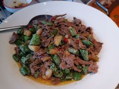 杭椒爆炒牛肉-新白鹿餐厅(松江开元地中海店)