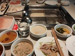 -海底捞火锅鲜切牛肉主题店(长寿路店)