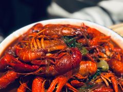 -虾弄弄海派小龙虾·牛羊蝎子火锅