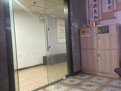 -荒岛实景沉浸密室(江汉路1店)