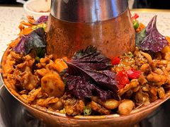 -老佛爷铜炉蛙锅(东门老街店)