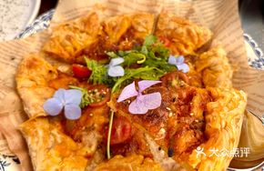 Cheese Meat Sauce Crispy Mini Pizza