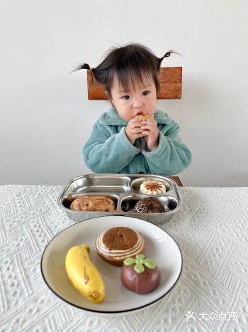 柚柚会吃饭以后，我每天都挖空心思给她做好吃的