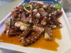 -阿浪海鲜连锁加工店(B栋2排1号火车头店)