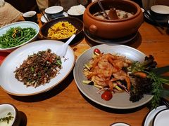 -老滇山寨•云南特色菜•地方菜•民族风情歌舞表演(金碧店)