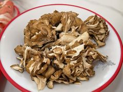 -毛辣果·贵州红酸汤牛肉火锅(西单店)