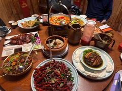 -老滇山寨•云南特色菜•地方菜•民族风情歌舞表演(金碧店)