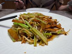 -闫府私房菜(恒隆店)