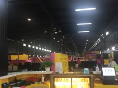 -嘿哟动霸CHUA·新潮玩运动娱乐中心·蹦床滑冰团建乐园