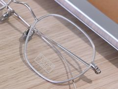 -目艮眼镜SHOWROOM(品牌集合店)